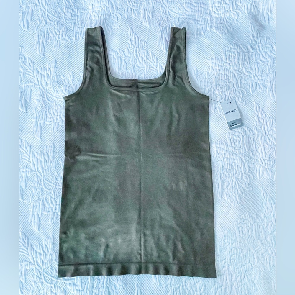 NWT Nine West Square Neck Seamless Tank Top Camisole Size L/XL Olive Drab Green